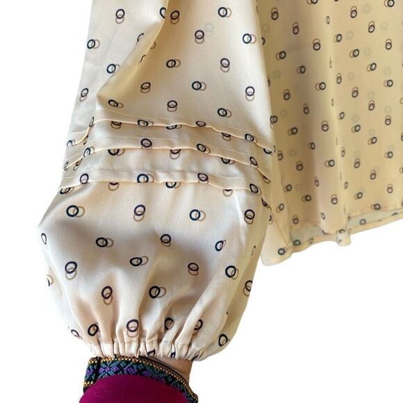 New Ann Taylor Cream Tan Navy Ring Print Blouse Top Elastic Cuff Split Neck Sz L - Picture 4 of 8